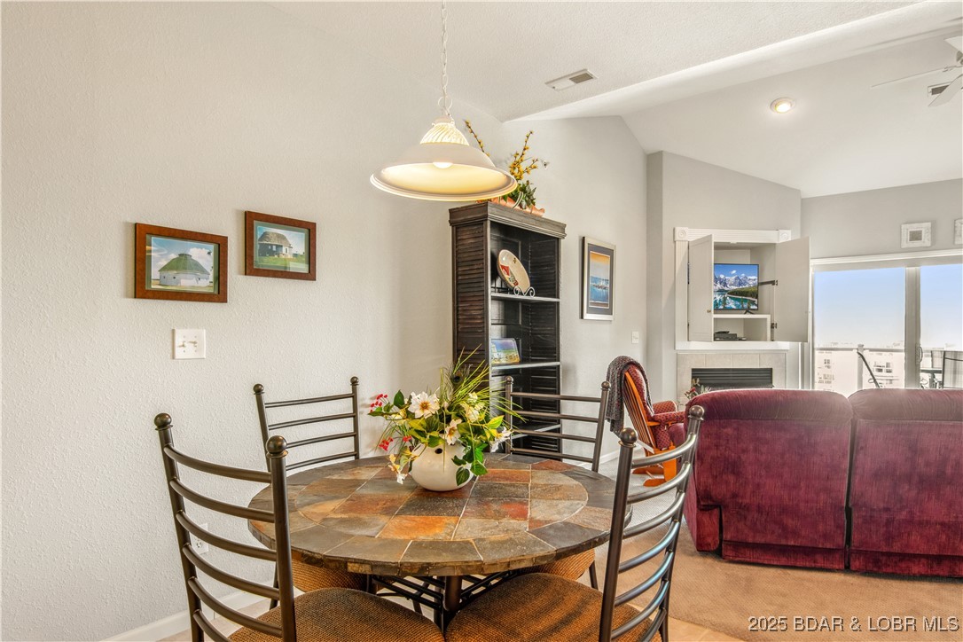 Lake Ozark, Missouri 65049, United States, 2 Bedrooms Bedrooms, ,2 BathroomsBathrooms,Residential,Active,96855