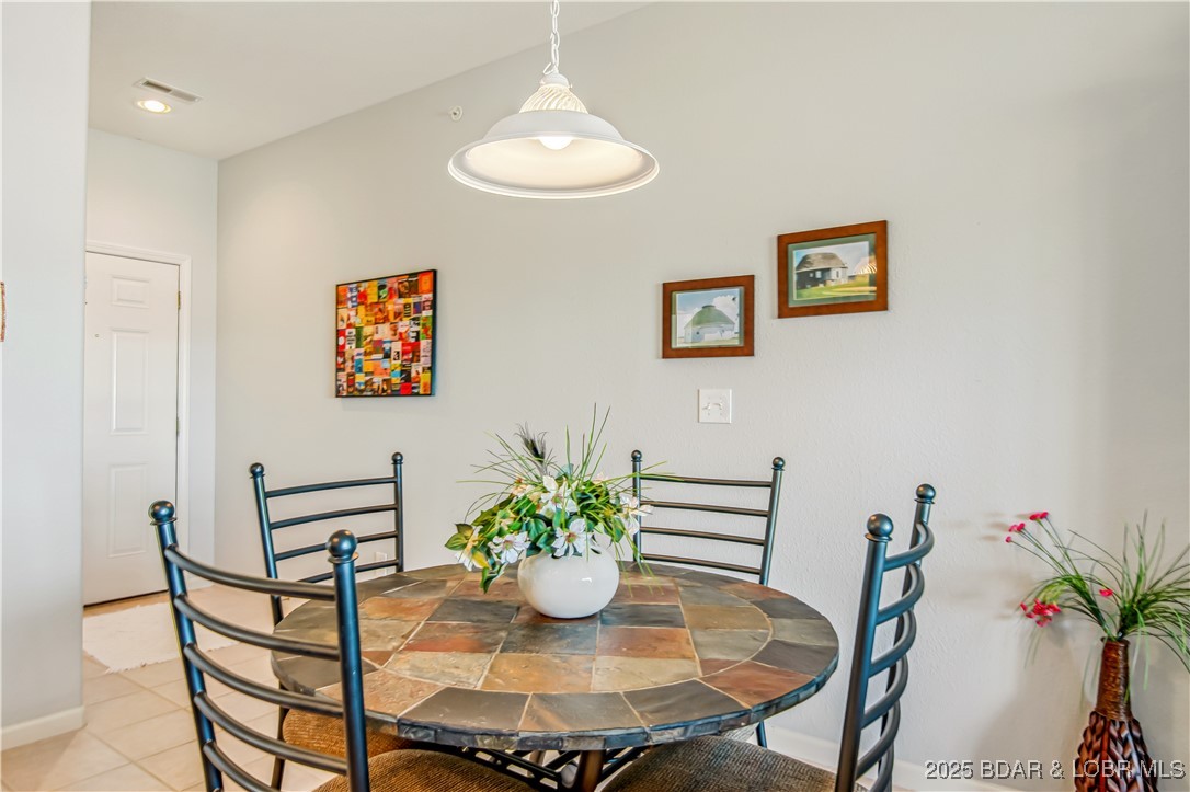 Lake Ozark, Missouri 65049, United States, 2 Bedrooms Bedrooms, ,2 BathroomsBathrooms,Residential,Active,96855