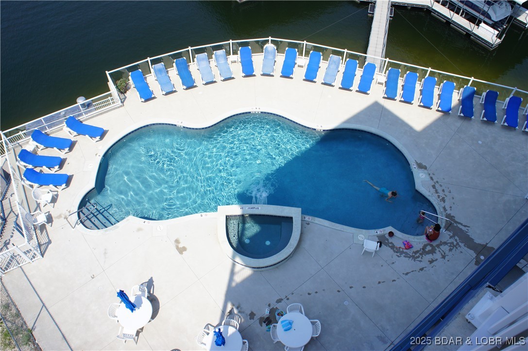 Lake Ozark, Missouri 65049, United States, 2 Bedrooms Bedrooms, ,2 BathroomsBathrooms,Residential,Active,96855