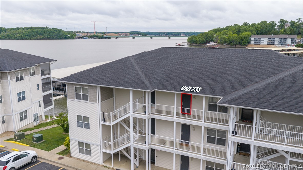 Robins at the Waters Edge Condominium - Residential