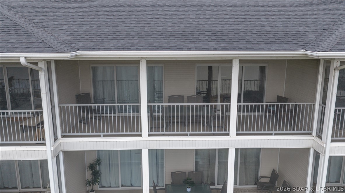 Robins at the Waters Edge Condominium - Residential