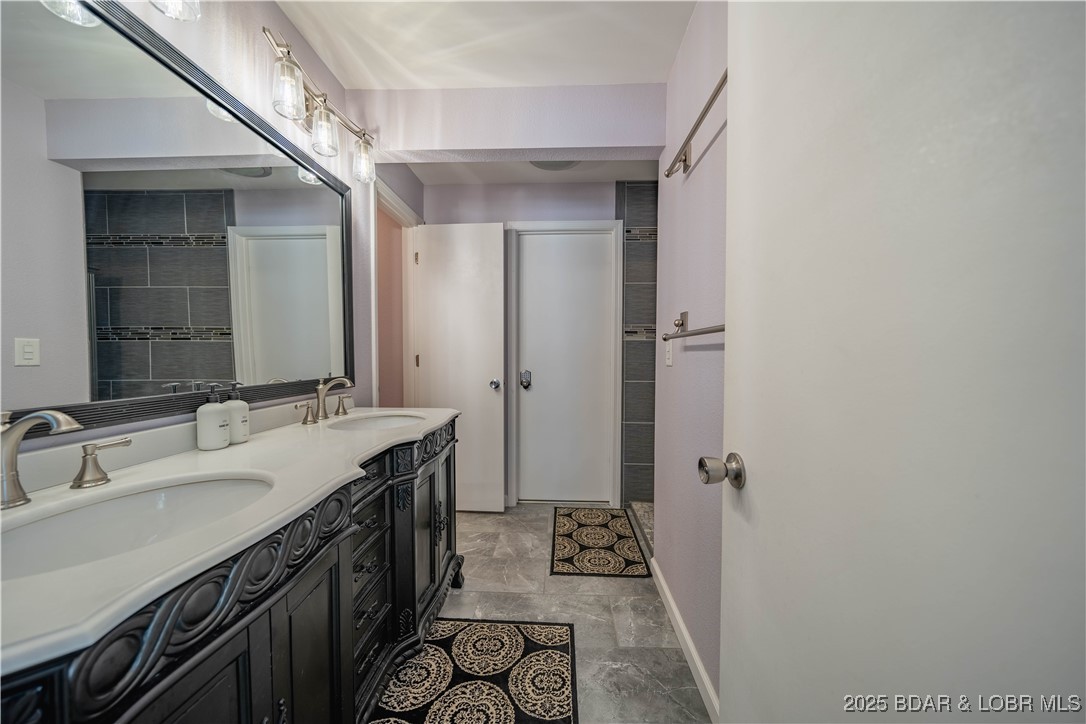 Scenic - Residential