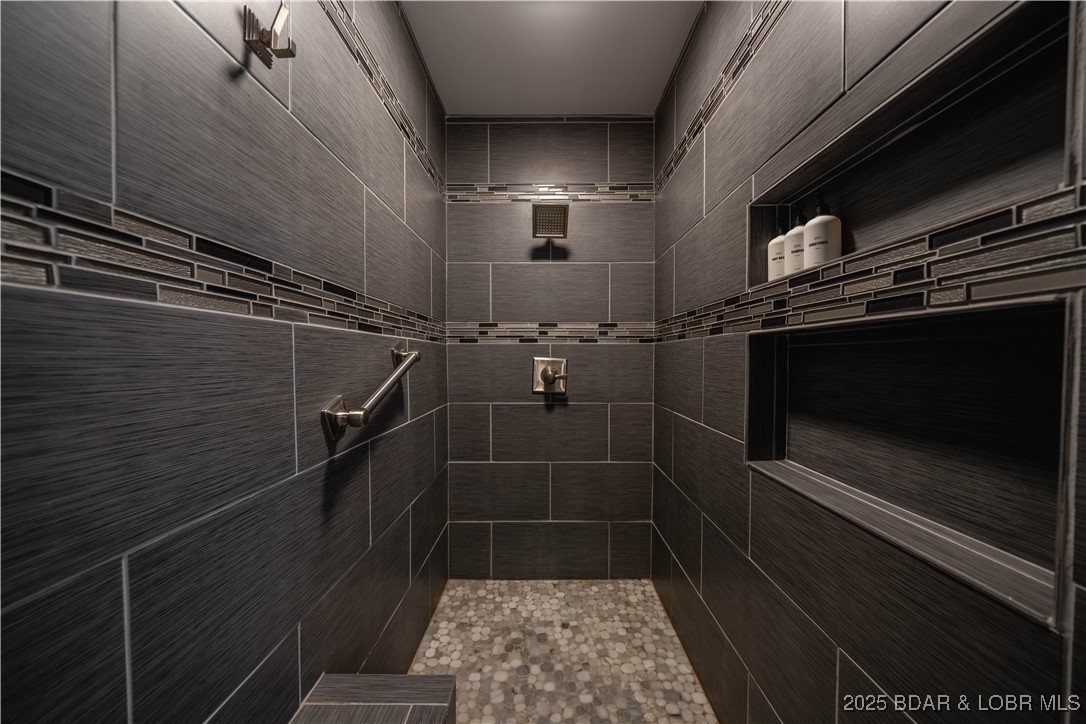 Scenic - Residential