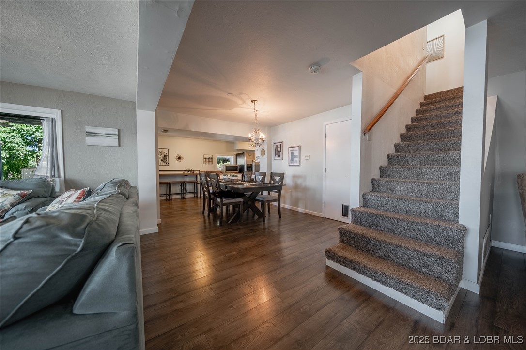 Scenic - Residential