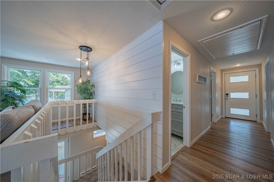 Scenic - Residential