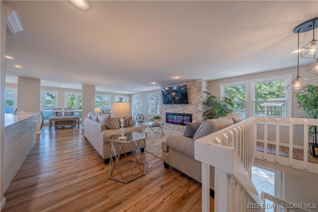 Scenic - Residential