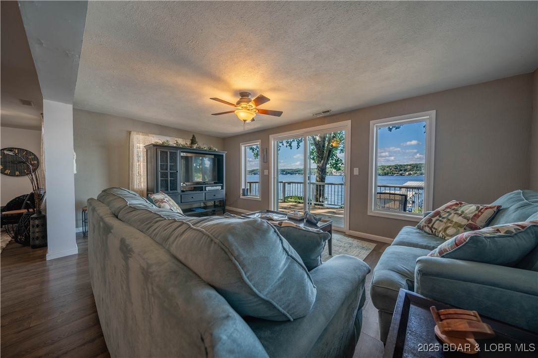 Scenic - Residential