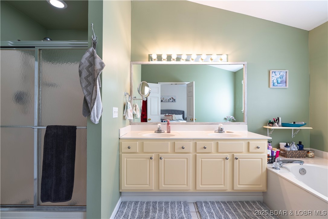 Villas At Grandview - Residential