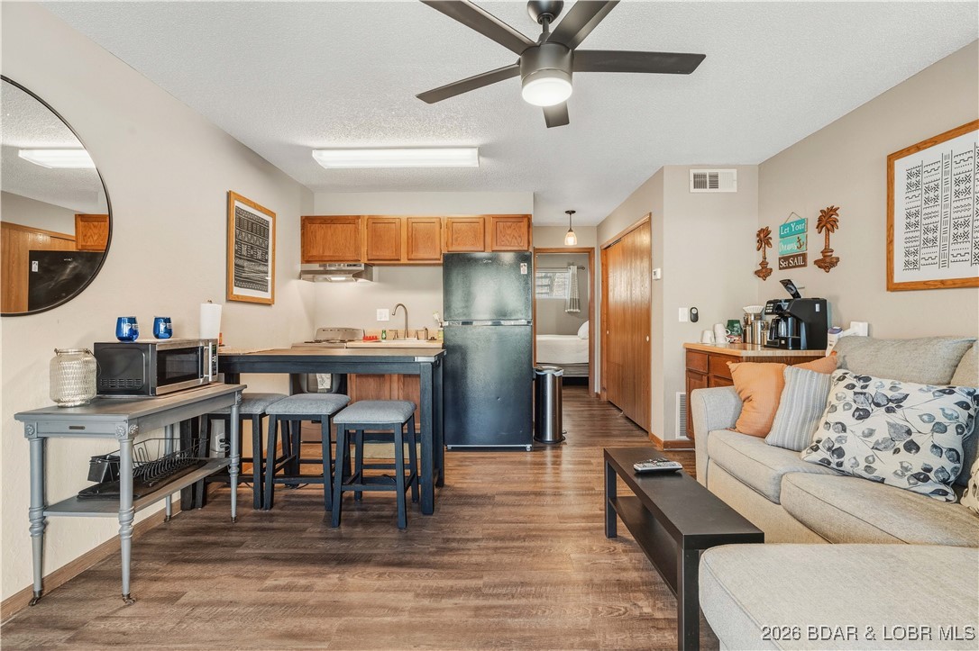 Southwood Shores Condominium - Residential