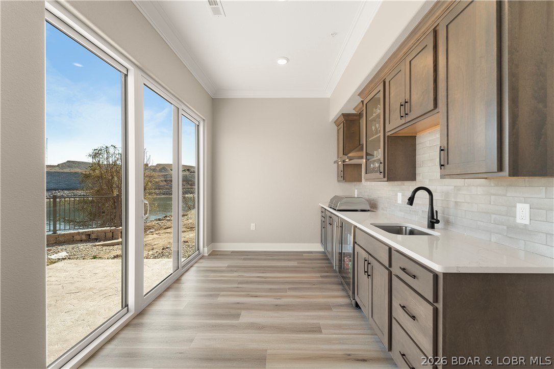 The Hamptons Condominium - Residential