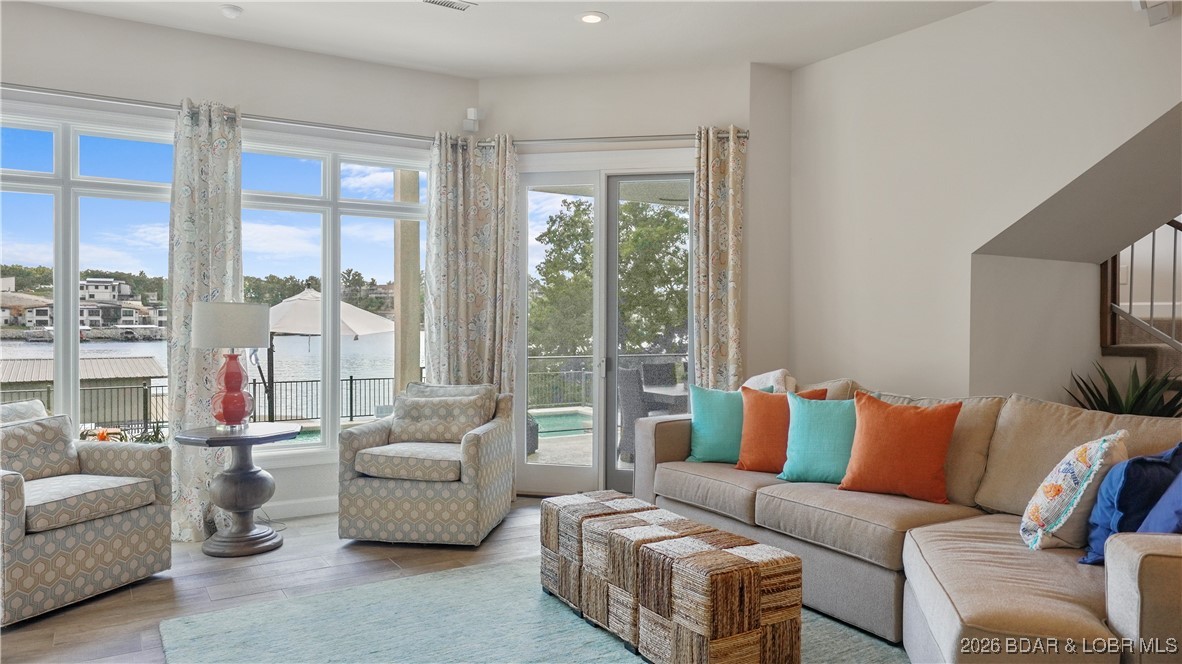 Grand Point No. 3 - Residential