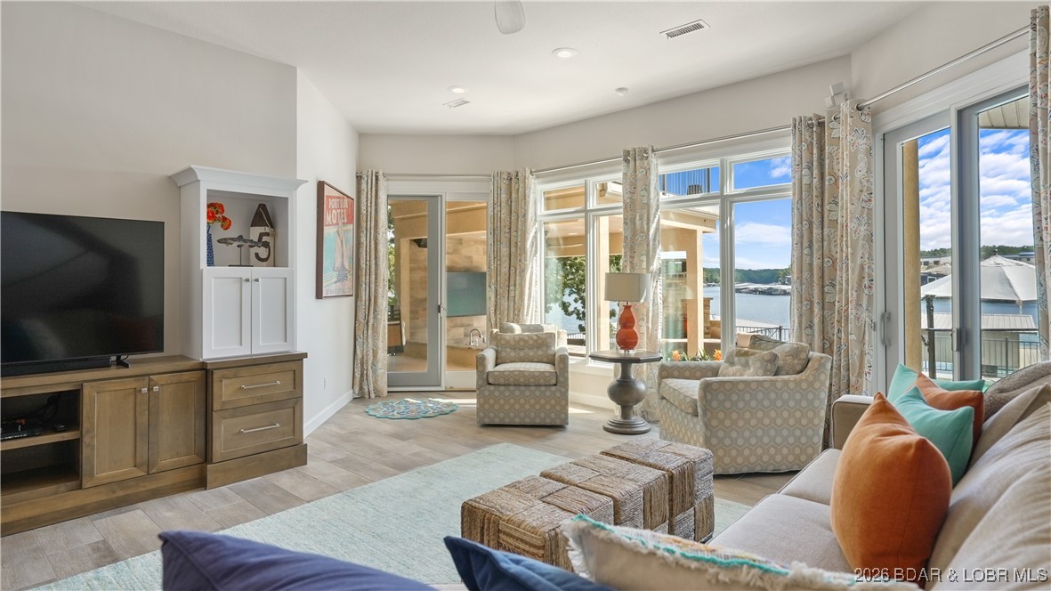 Grand Point No. 3 - Residential