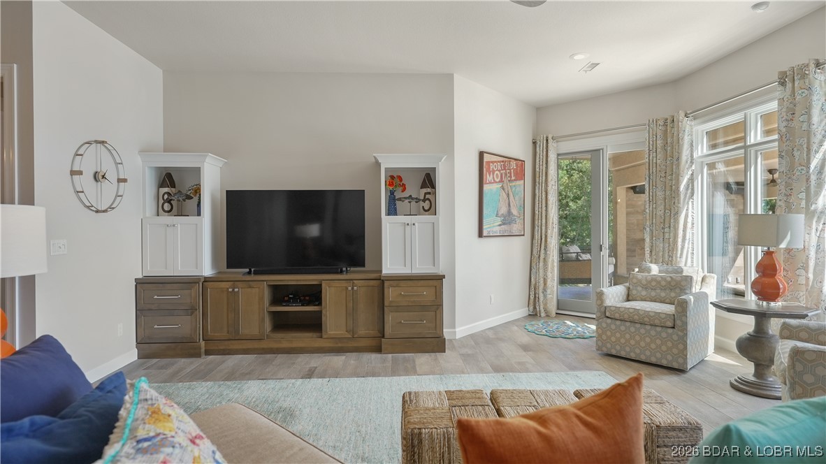 Grand Point No. 3 - Residential