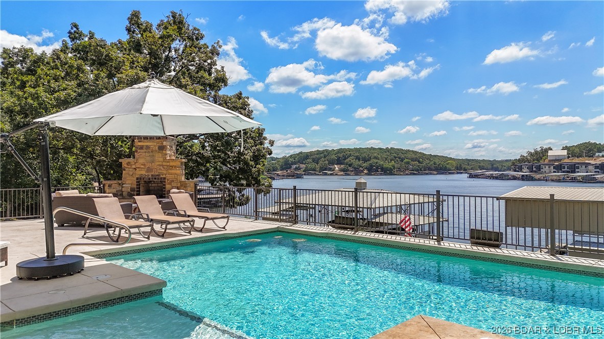 Grand Point No. 3 - Residential