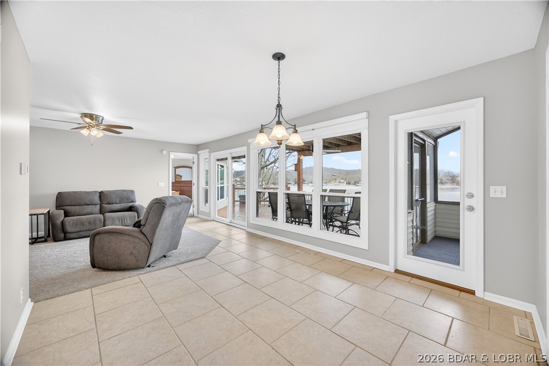 Diamond Head - Residential