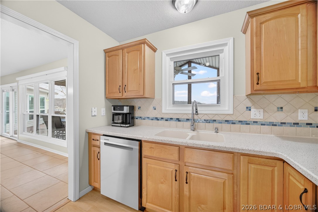 Diamond Head - Residential