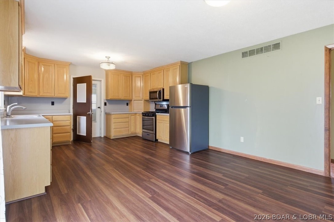 El Donna - Residential