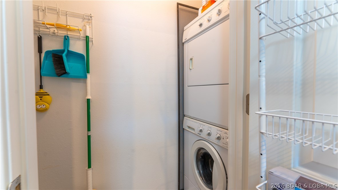 Jonathans Landing - Residential