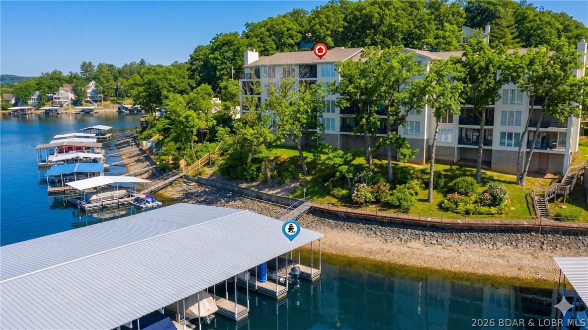 Jonathans Landing - Residential