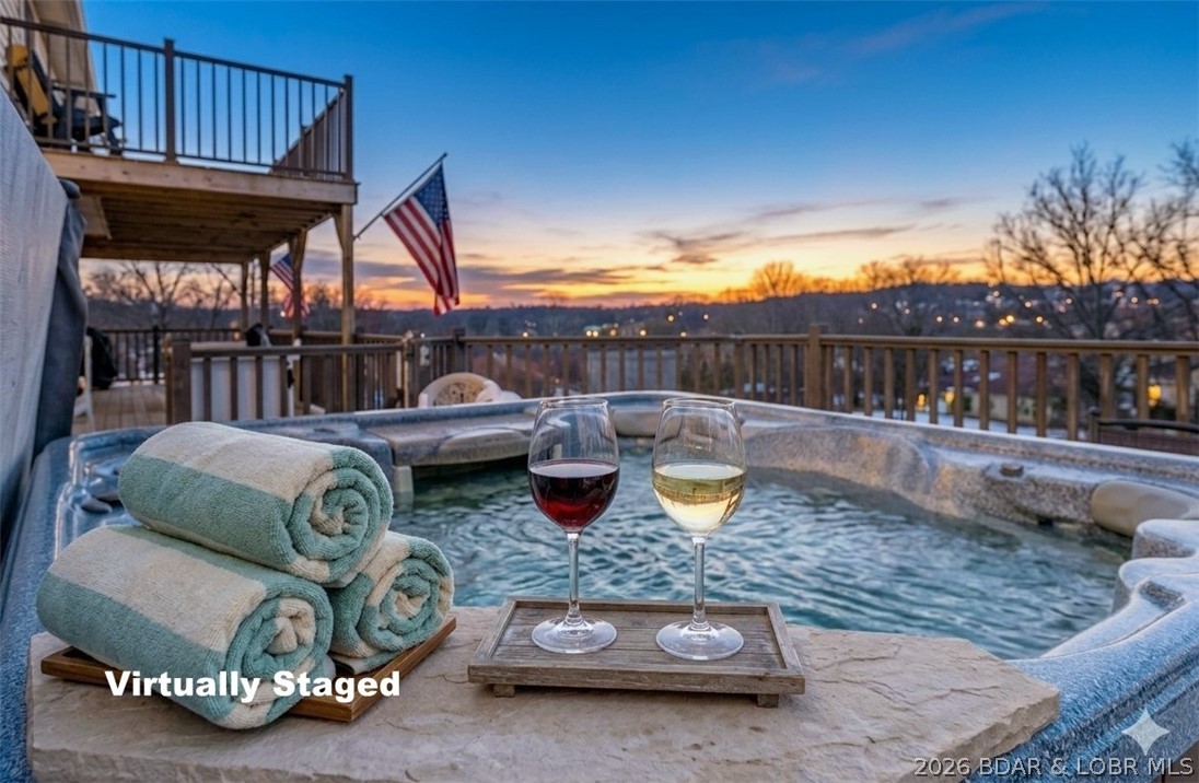 Jonathans Landing - Residential