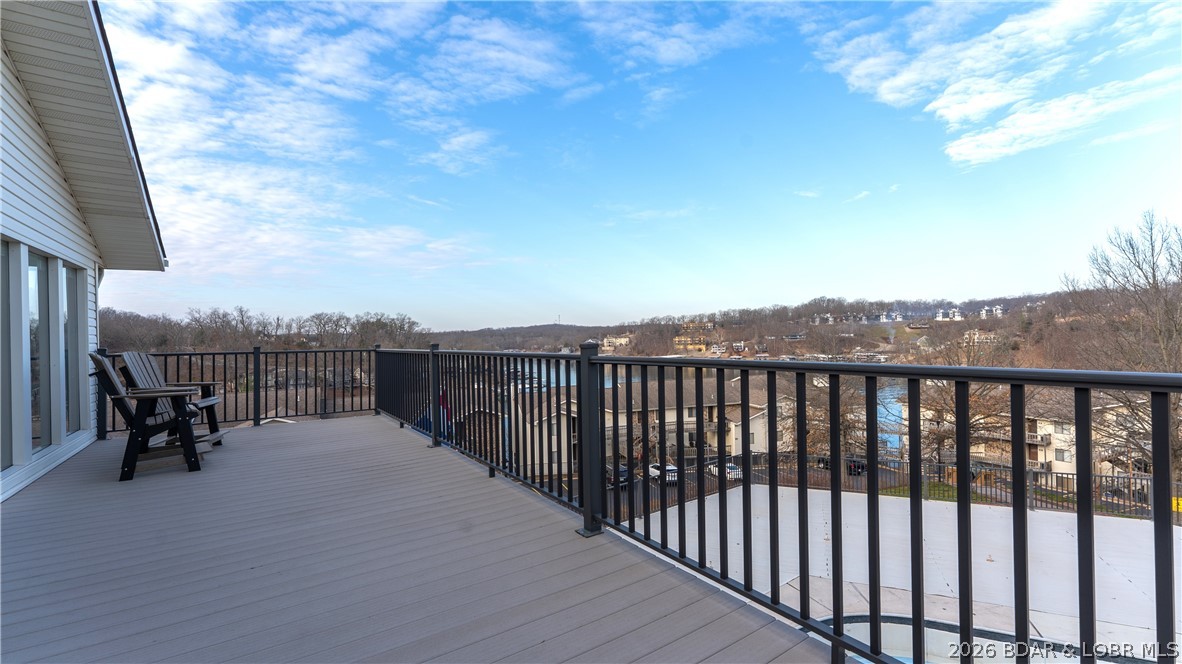 Jonathans Landing - Residential