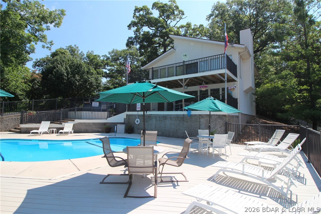 Jonathans Landing - Residential