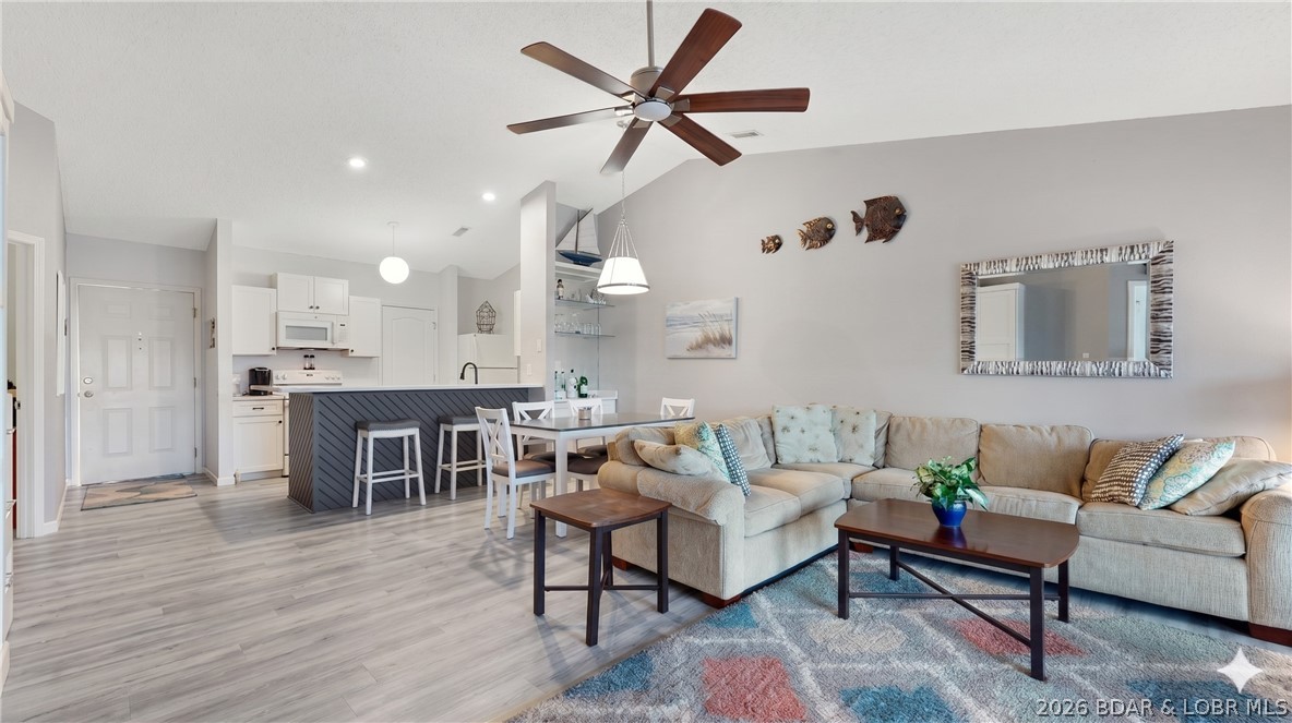 Jonathans Landing - Residential