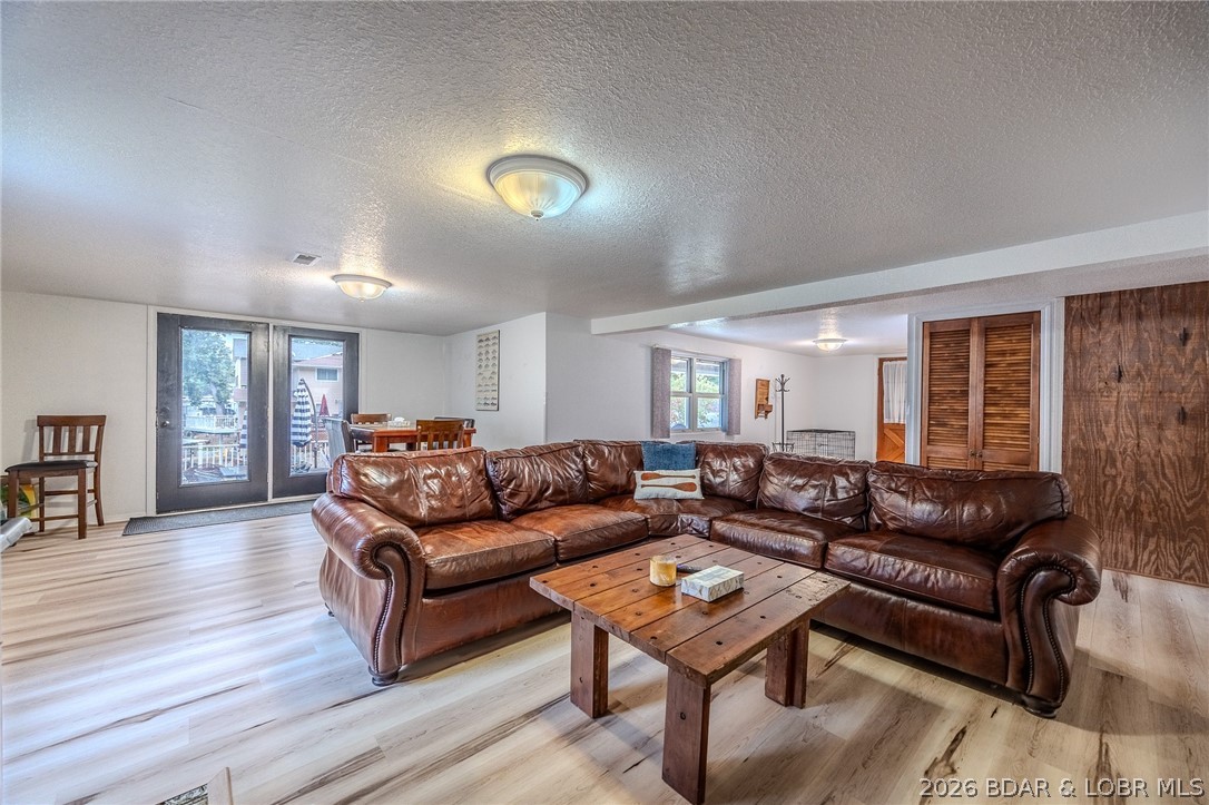 Lakeview Est - Residential