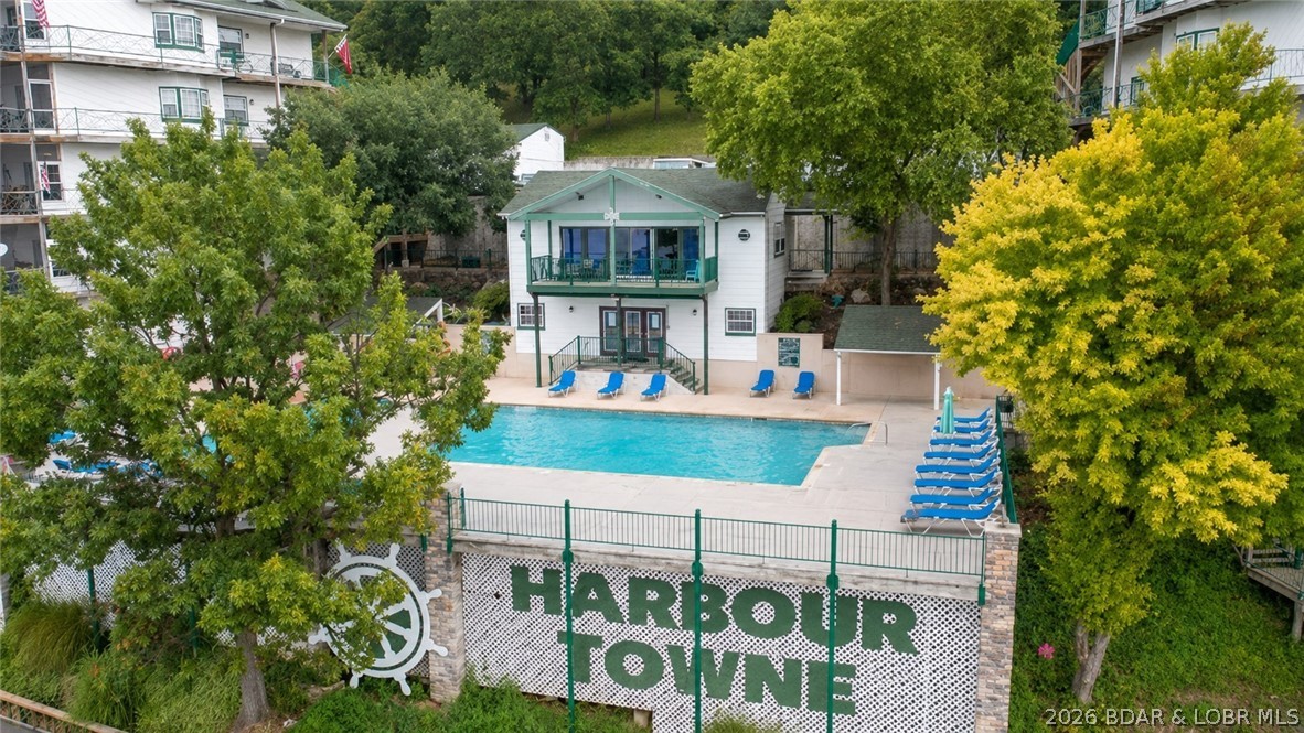 Harbour Towne Condominium - Residential
