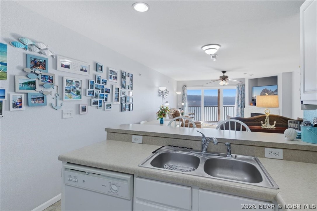 Park Place On The Lake - Residential