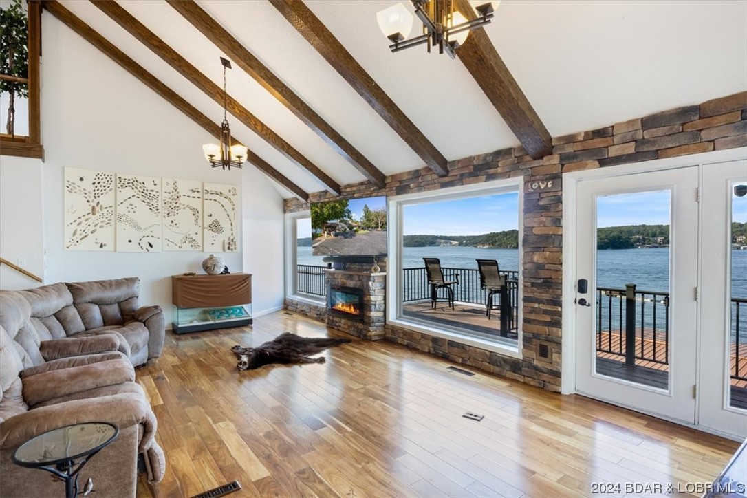 Osage Beach, Missouri 65065, United States, 4 Bedrooms Bedrooms, ,3 BathroomsBathrooms,Residential,Contingent,65292