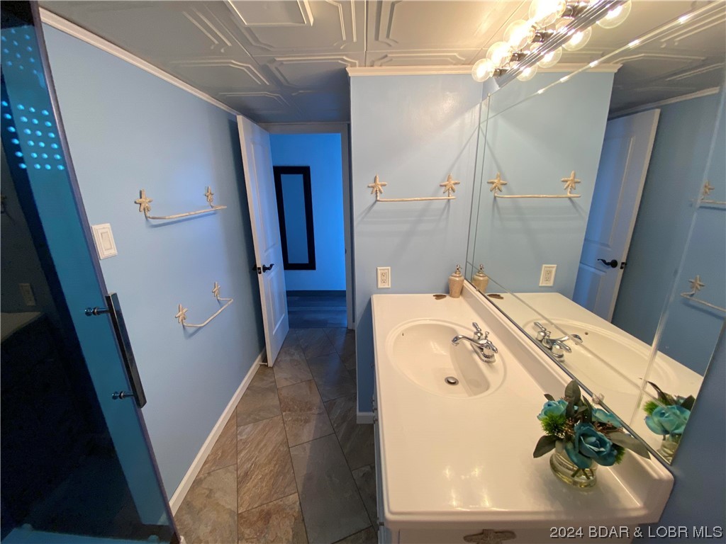 Osage Beach, Missouri 65065, United States, 4 Bedrooms Bedrooms, ,3 BathroomsBathrooms,Residential,Contingent,65292