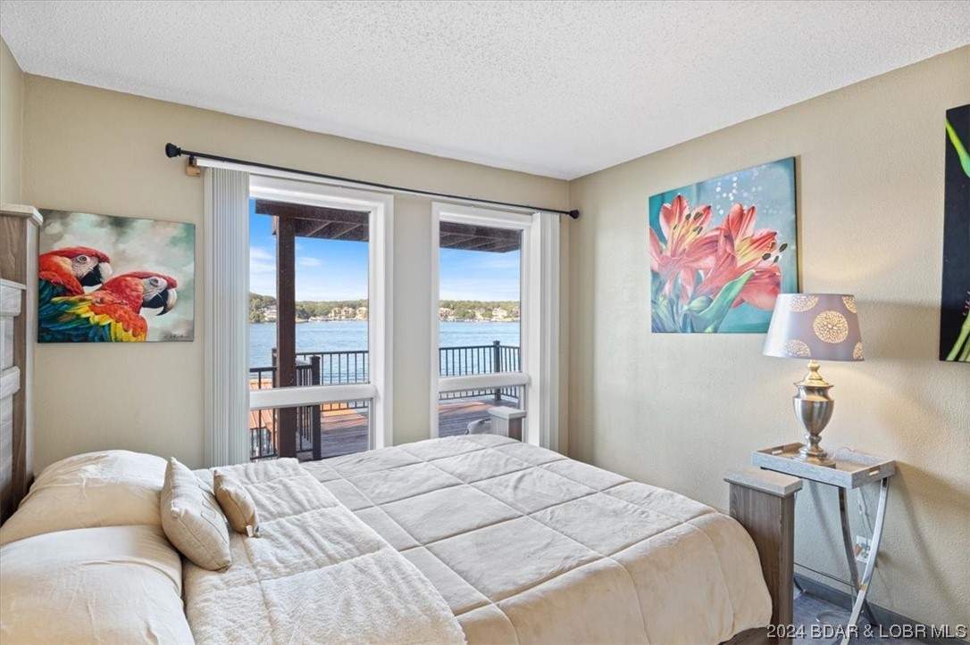 Osage Beach, Missouri 65065, United States, 4 Bedrooms Bedrooms, ,3 BathroomsBathrooms,Residential,Contingent,65292