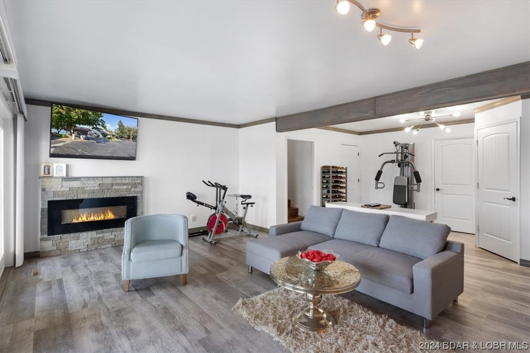 Osage Beach, Missouri 65065, United States, 4 Bedrooms Bedrooms, ,3 BathroomsBathrooms,Residential,Contingent,65292