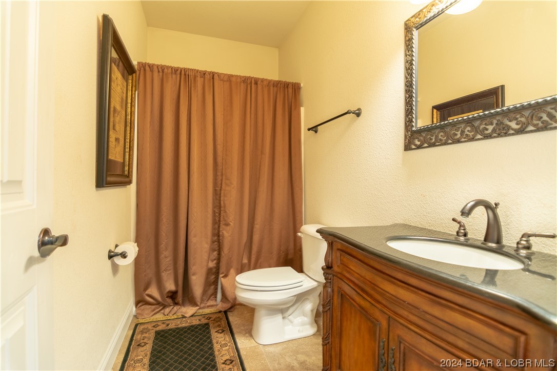 Four Seasons, Missouri 65049, United States, 4 Bedrooms Bedrooms, ,4 BathroomsBathrooms,Residential,Contingent,67412