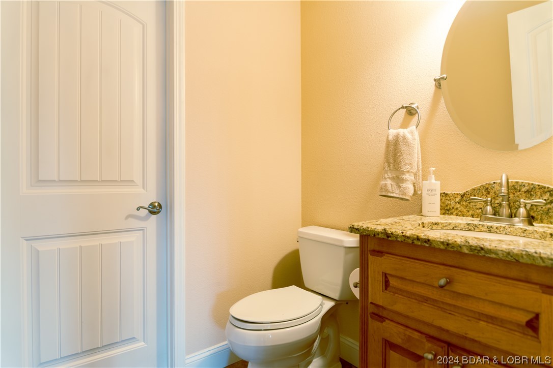 Four Seasons, Missouri 65049, United States, 4 Bedrooms Bedrooms, ,4 BathroomsBathrooms,Residential,Contingent,67412