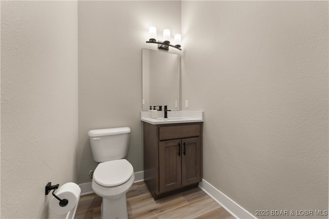 Osage Beach, Missouri 65065, United States, 4 Bedrooms Bedrooms, ,4 BathroomsBathrooms,Residential,Active,195952