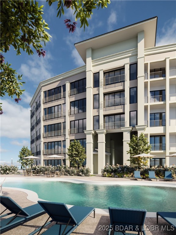 Osage Beach, Missouri 65065, United States, 4 Bedrooms Bedrooms, ,4 BathroomsBathrooms,Residential,Active,195952