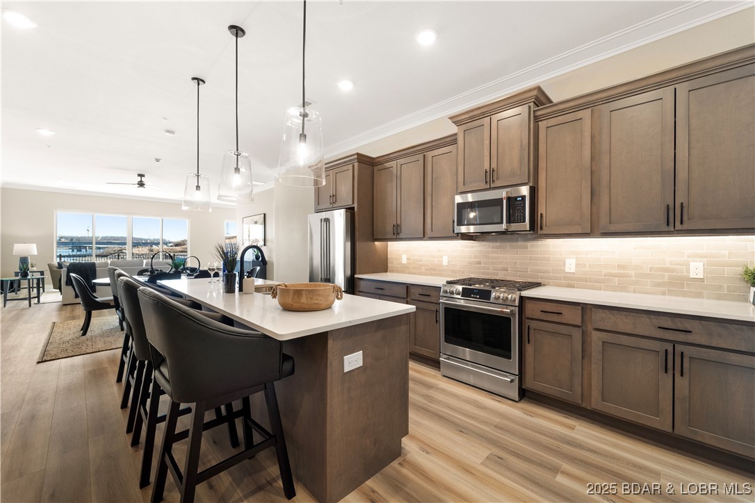 Osage Beach, Missouri 65065, United States, 4 Bedrooms Bedrooms, ,4 BathroomsBathrooms,Residential,Active,195952