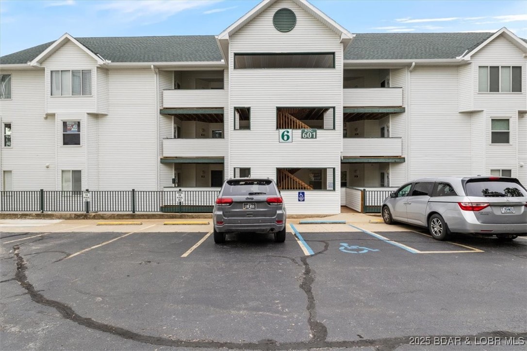 Park Place On The Lake - Residential