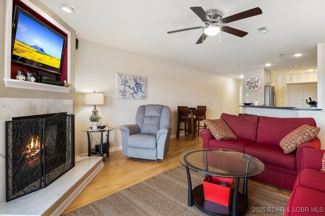 Park Place On The Lake - Residential