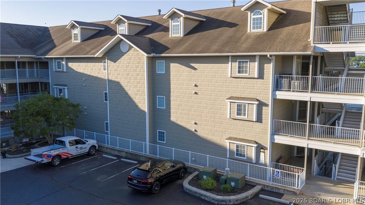 Lighthouse Pointe Condominium - Residential
