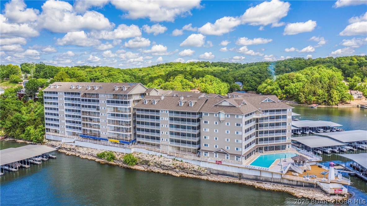 Lighthouse Pointe Condominium - Residential