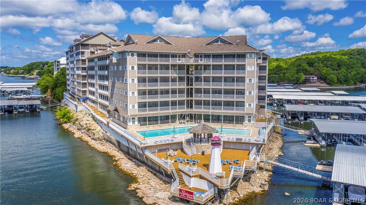 Lighthouse Pointe Condominium - Residential