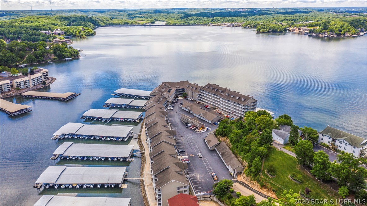 Lighthouse Pointe Condominium - Residential
