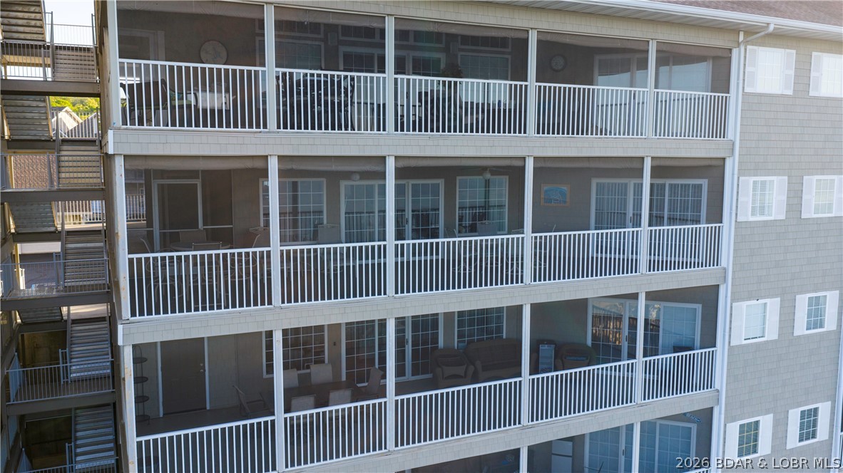Lighthouse Pointe Condominium - Residential