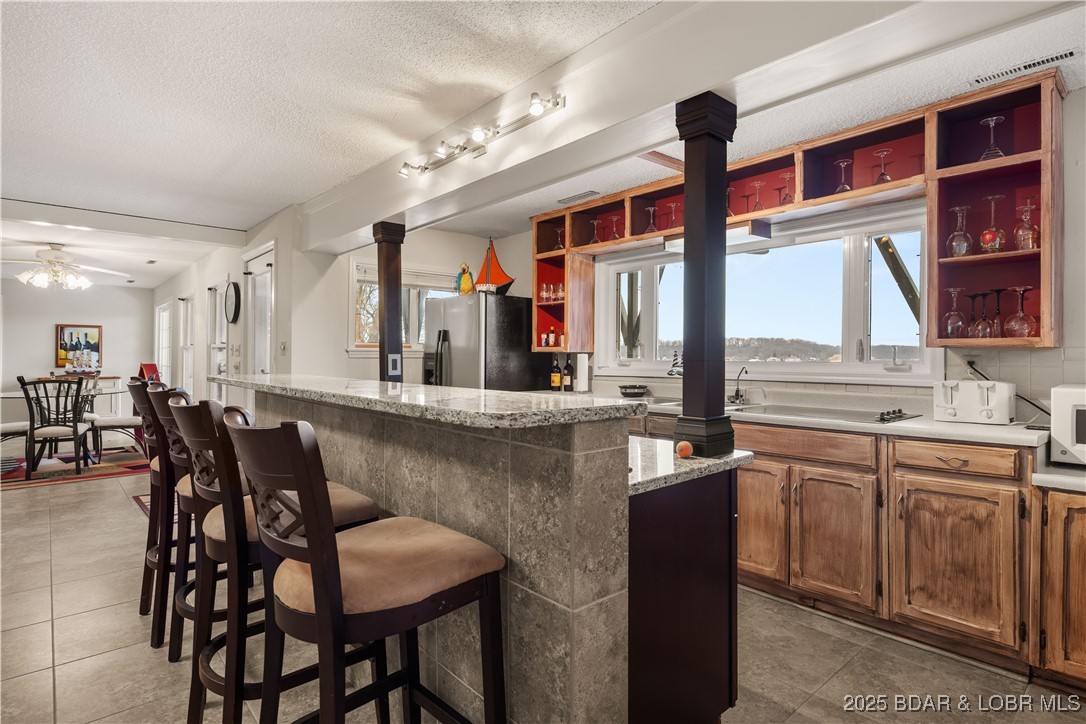 Arrowhead Beach Club - Residential