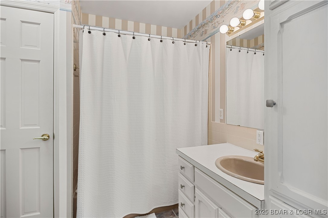 Arrowhead Beach Club - Residential