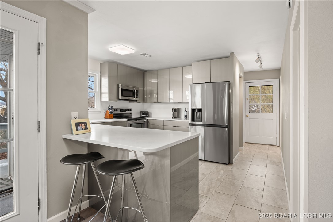 Arrowhead Beach Club - Residential