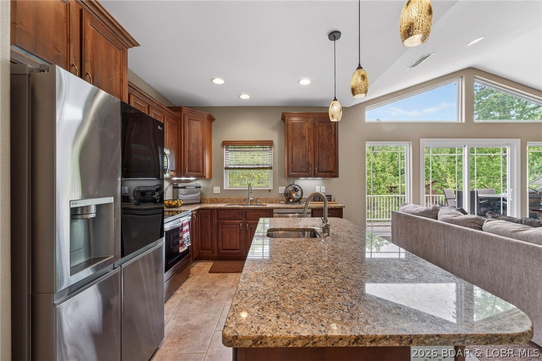 Beacon Pointe - Residential
